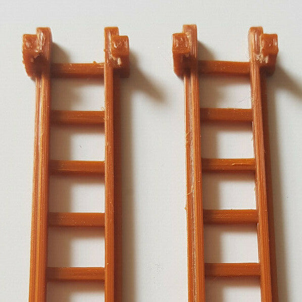 1:25 Scale - Extension Ladder 116mm long. comes as set of 2.(SILVER)3D Printed